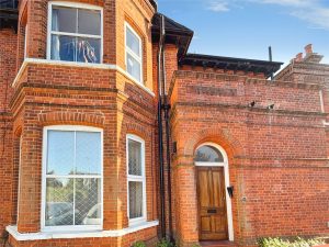 Tilehurst Road, Reading, Berkshire, RG30 2JL