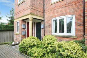 Oakcote Gardens, Shireshead Close, Reading, Berkshire, RG30 2GP
