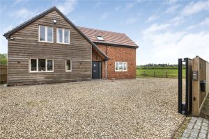 Lambdens Hill, Beenham, Reading, RG7 5JB