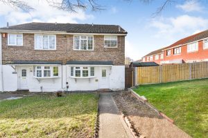 Yew Tree Rise, Calcot, Reading, RG31 4RQ