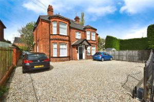 Glebe Road, Reading, Berkshire, RG2 7AG