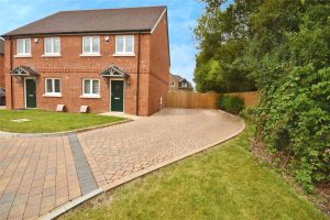 Lansdowne View, Tilehurst, Reading, RG31 5DR