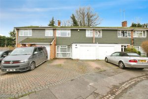 Pierces Hill, Tilehurst, Reading, RG31 6RB