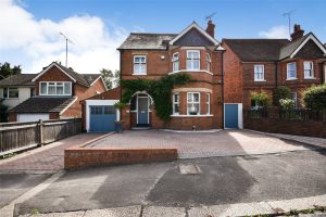 Connaught Road, Reading, RG30 2UE