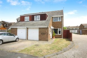 Stratford Road, Tilehurst, Reading, RG31 5XT