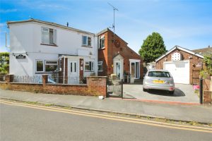 Lower Armour Road, Tilehurst, Reading, RG31 6HH