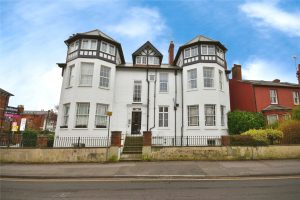 Tilehurst Road, Reading, RG1 7TP