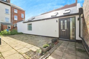 Stanley Grove, Reading, RG1 7NS