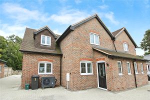 Manor Farm Mews, Manor Farm Lane, Reading, RG8 8EY
