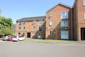Epping Close, Reading, RG1 7YD
