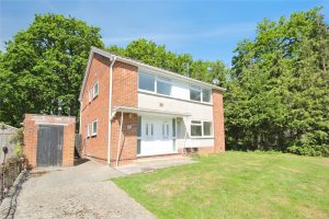 Flat 2 West Drive, Calcot Park, Calcot, Reading, RG31 7RN
