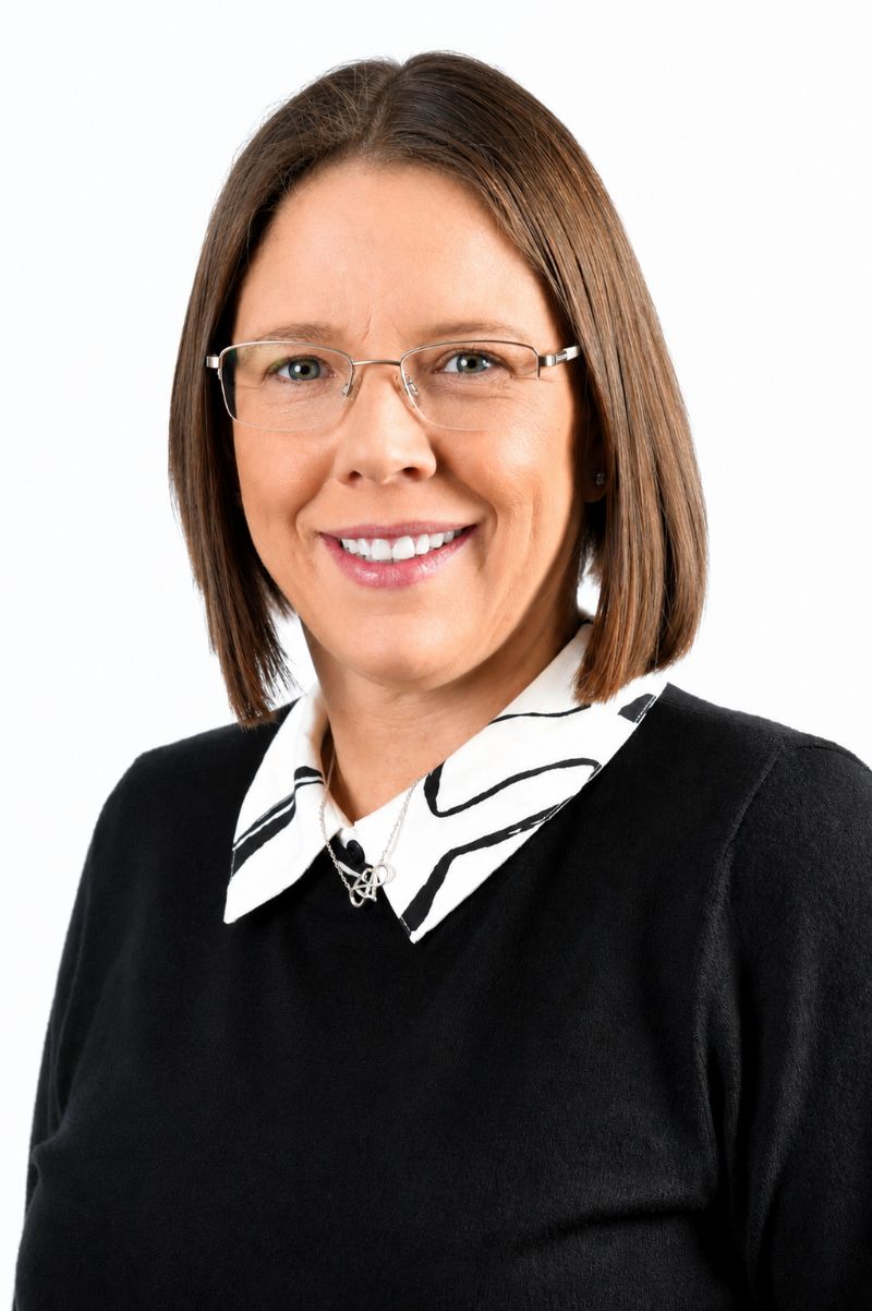 Sarah Thomas - Sales